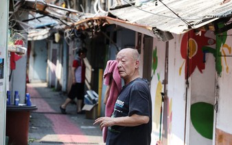 South Korea's Lee urges authorities to step up support as heatwave kills 16