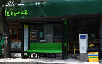 Ho Chi Minh City refines new bus stop design after public feedback