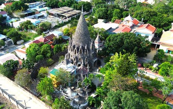 39m-high pagoda tower adorned with millions of shells, coral in Vietnam