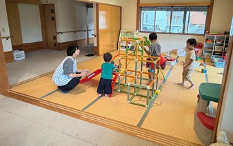 Shelter for families with kids opens after Kumamoto earthquake