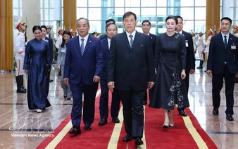 Thai King, Queen arrive in Hanoi for State visit to Vietnam