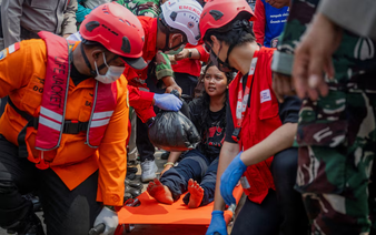 Families desperate for news as 129 still missing four days after capsize of ship in Indonesia's Java Sea