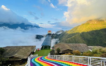 Glass bridge tourist site in northern Vietnam to suspend operations from next month