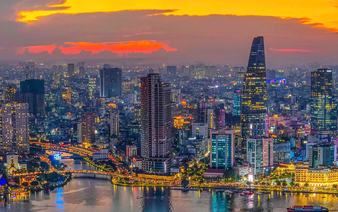 Vietnam must tackle challenges faster than other countries to reach high-income status by 2045: economist