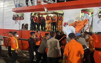 Indonesia rescue agency recovers another victim from capsized ship, authorities say