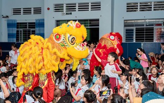 Lanterns, masks and mooncakes: Children celebrate Mid-Autumn Festival in Ho Chi Minh City