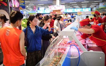 Vietnamese consumers spend more, demand greater food transparency