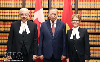 Top leader meets with Speakers of Canada’s Senate and House of Commons