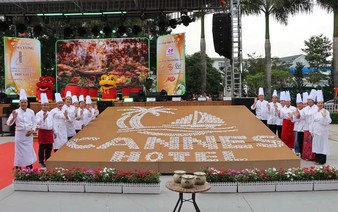 Giant coconut heart salad logo sets Vietnam record