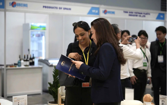 Vietnamese firms take brands global through Amazon, Alibaba