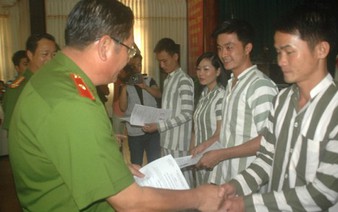 Vietnam may pardon 32 foreigners in National Day amnesty program