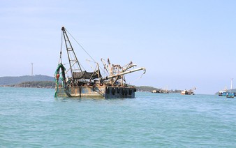 Vietnam to halt saline sand exports indefinitely after September