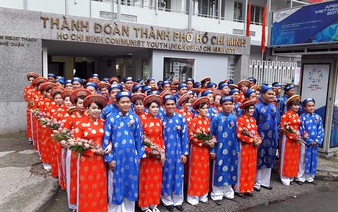 ​100 couples join mass wedding in Ho Chi Minh City