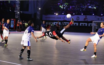 Dream come true: Vietnamese players join ex-superstars in Premier Futsal league
