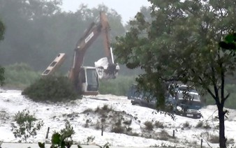 Vietnam halts exportation of silica sand used in glassmaking