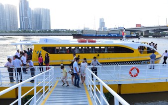 Saigon water bus to launch this weekend with free-ticket campaign
