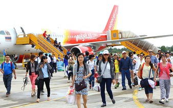Vietnam city proposes subsidizing airlines flying to local airport