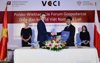 Vietnam Airlines inks deal with Poland’s LOT for Warsaw-Vietnam flights