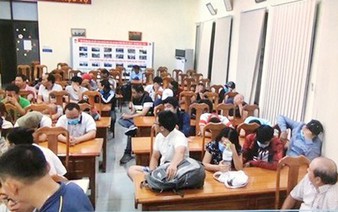 71, including foreigners, nabbed for gambling via poker at Ho Chi Minh City hotel
