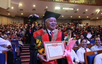 Vietnamese man earns master’s degree at 85