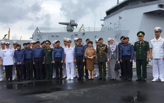 Brunei patrol ship visits Da Nang