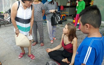 Russian ‘beggar woman’ returns to Vietnam, causes another scene