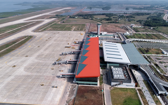 Premier attends ceremony to open new airport in province home to Ha Long Bay