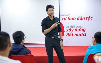 Vietnamese man leaves well-paid job for freelance coaching