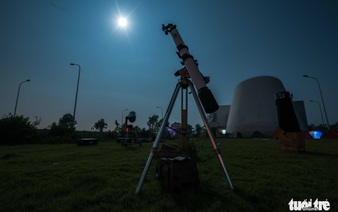 Eclipse viewing event held at Hanoi astronomical station