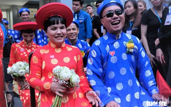 100 couples tie the knot in mass wedding on Vietnam’s National Day