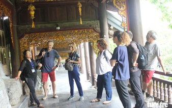Vietnam issues warning over discrimination against foreigners on COVID-19 grounds