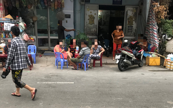 Housekeepers of Saigon fight to survive in pandemic-ravaged market