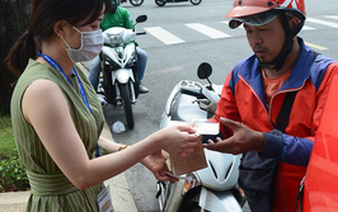 Vietnamese make 30 million online purchases daily during pandemic: Visa