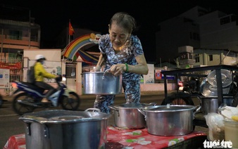 Septuagenarian's sweet dessert stall a nostalgic, nightly fixture on Saigon sidewalk