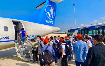 Vietnam sees travelers return as epidemic at bay