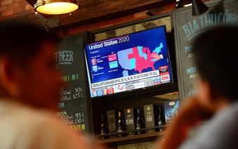 Americans in Vietnam watch US presidential election