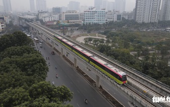 Public guests get first look of Hanoi’s third metro line train
