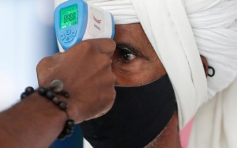 Maharashtra considers total lockdown as virus cases jump