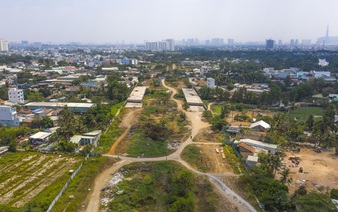 Prime Minister pushes construction of expressway through Ho Chi Minh City, neighboring provinces