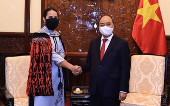 The story of cultural connectivity behind the New Zealand Ambassadors not-so-traditional ao dai