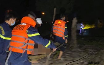 Two brothers drown off beach in north-central Vietnam
