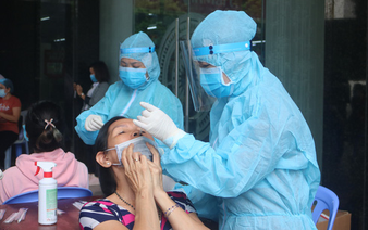 Should health workers change their gloves between sampling individuals for COVID-19 testing?