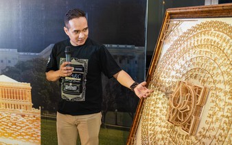 This Vietnamese architect is transforming 27,000 toothpicks into stunning mandala