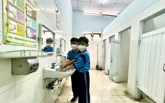 Over 210 students share a single restroom in Vietnam
