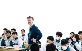 American volunteer's journey to teach and learn in Vietnam