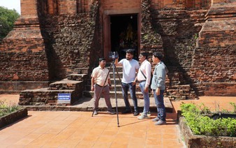 Indian experts start survey for restoring Nhan Tower in Vietnam