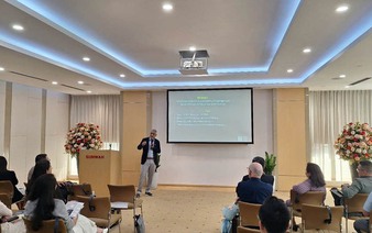 SMU launches online sustainable development, finance training program in Vietnam