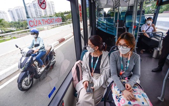 OP-ED: Ho Chi Minh City buses should extend operating hours until 10 pm