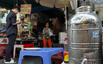 Free iced tea stands help cool off workers amid scorching heat in Ho Chi Minh City