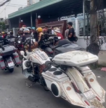 Đoàn mô tô phân khối lớn vi phạm nhiều lỗi trên quốc lộ 1 qua Đồng Tháp